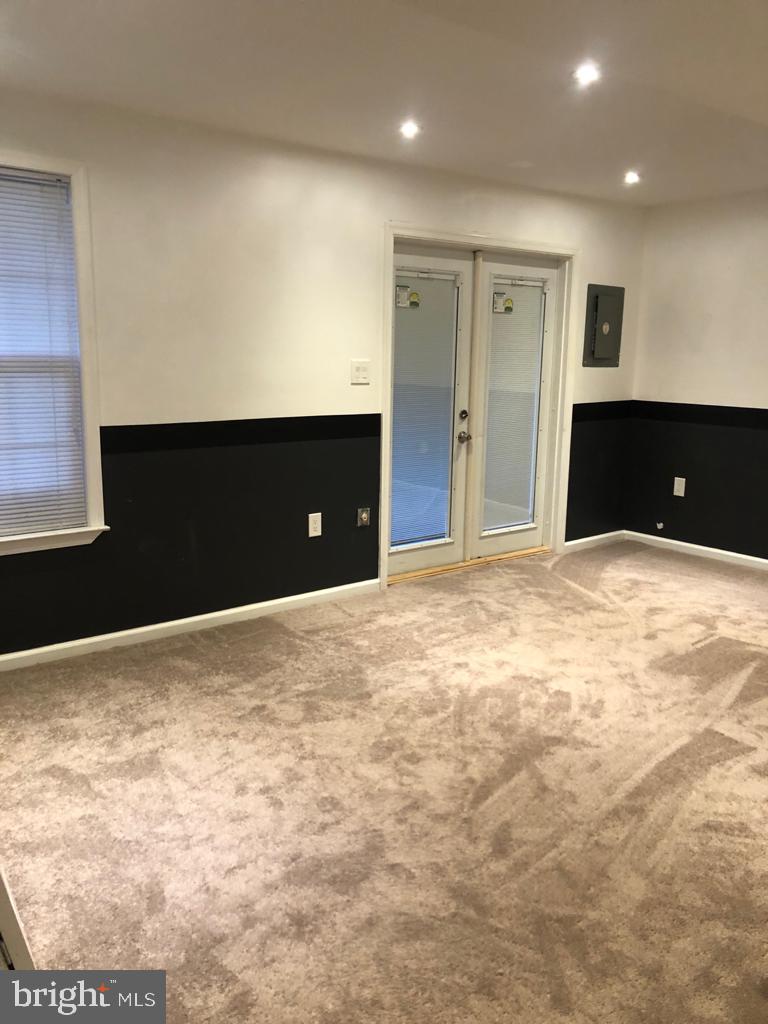 LONDON TOWN WEST - Residential Lease