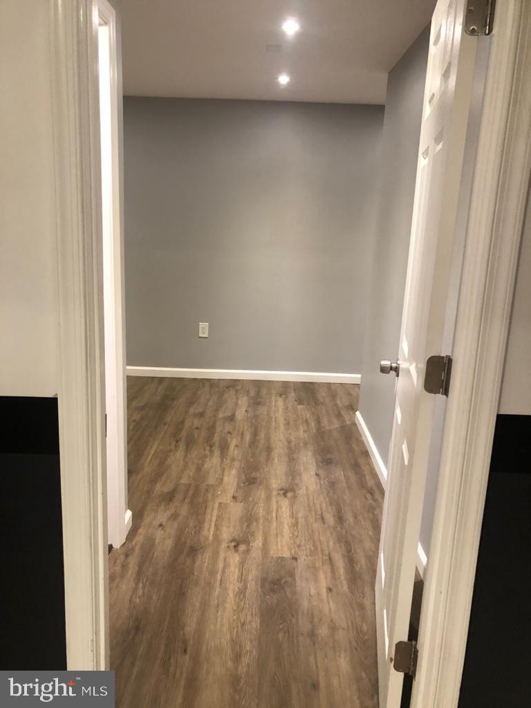 LONDON TOWN WEST - Residential Lease