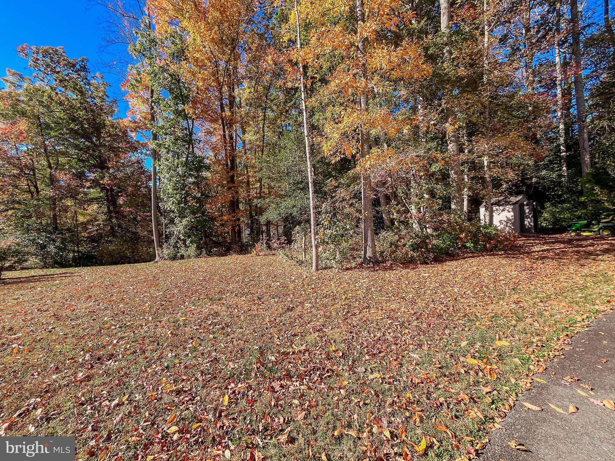 LAKE CAROLINE - Residential Lease