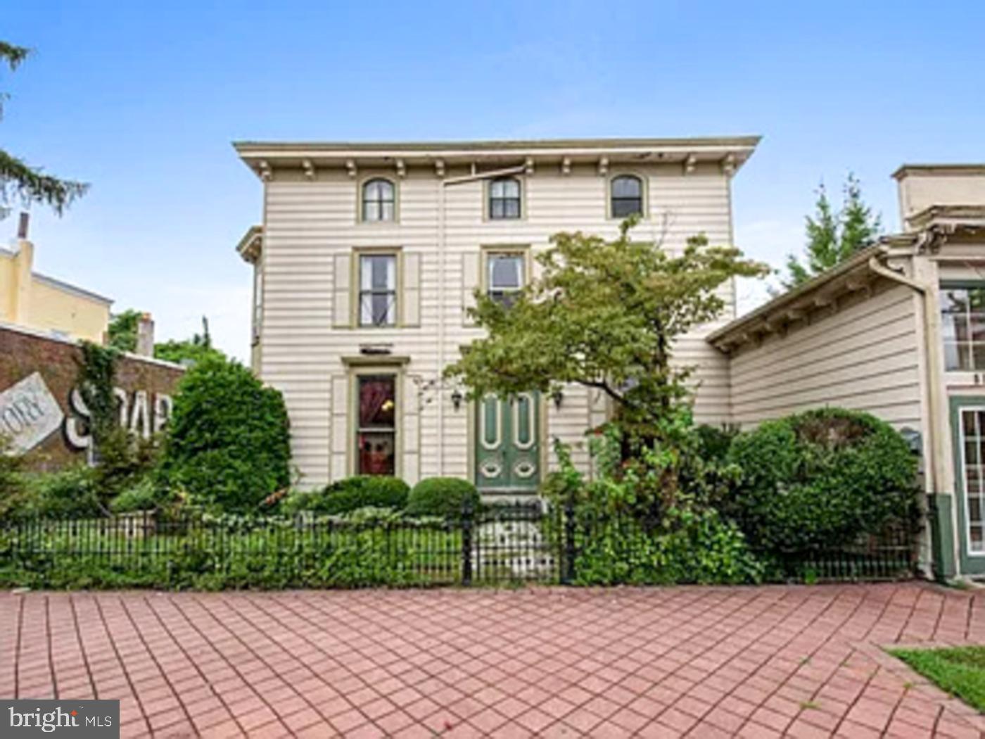 516 N HIGH STREET 518