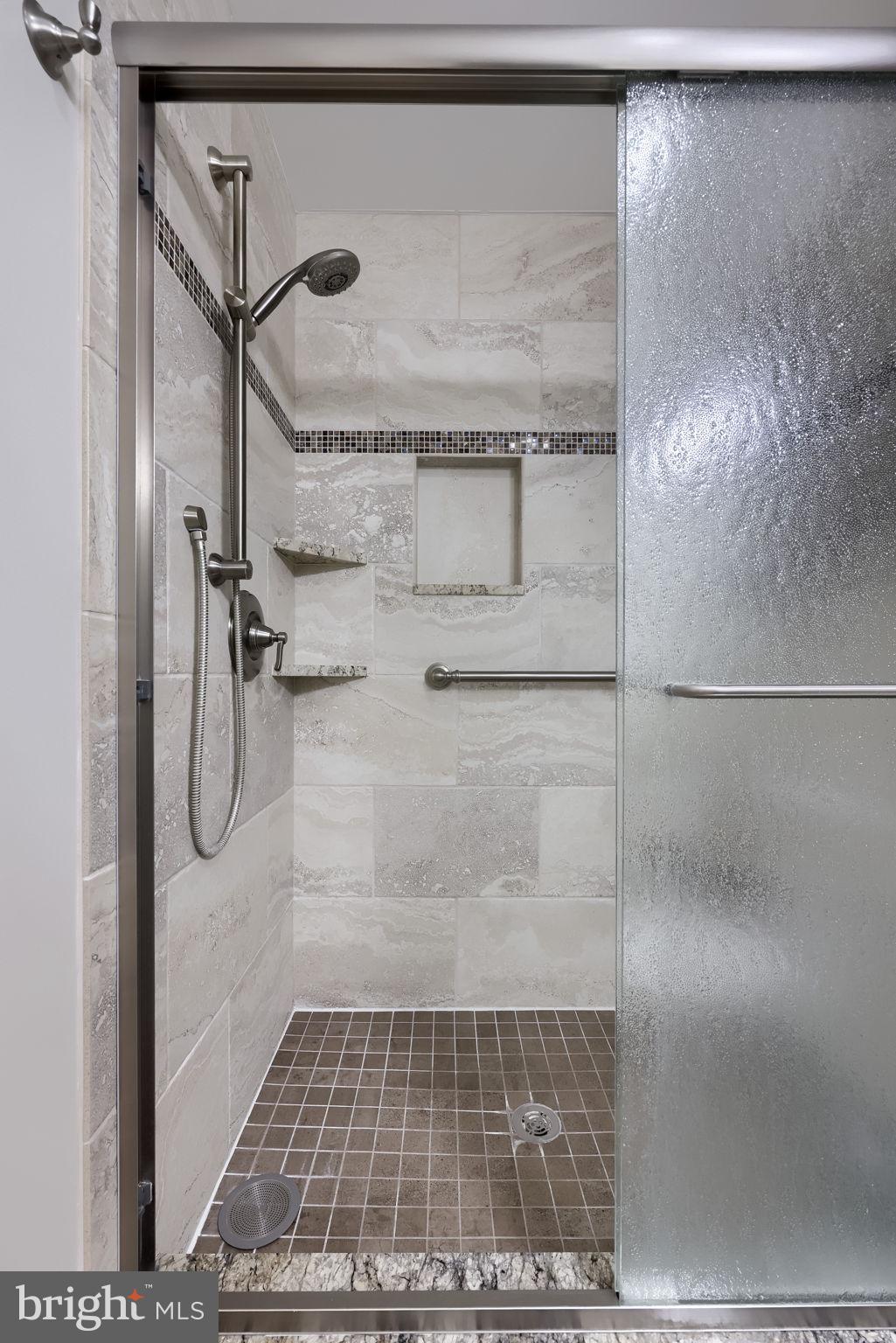 TIMBER VILLA - Residential