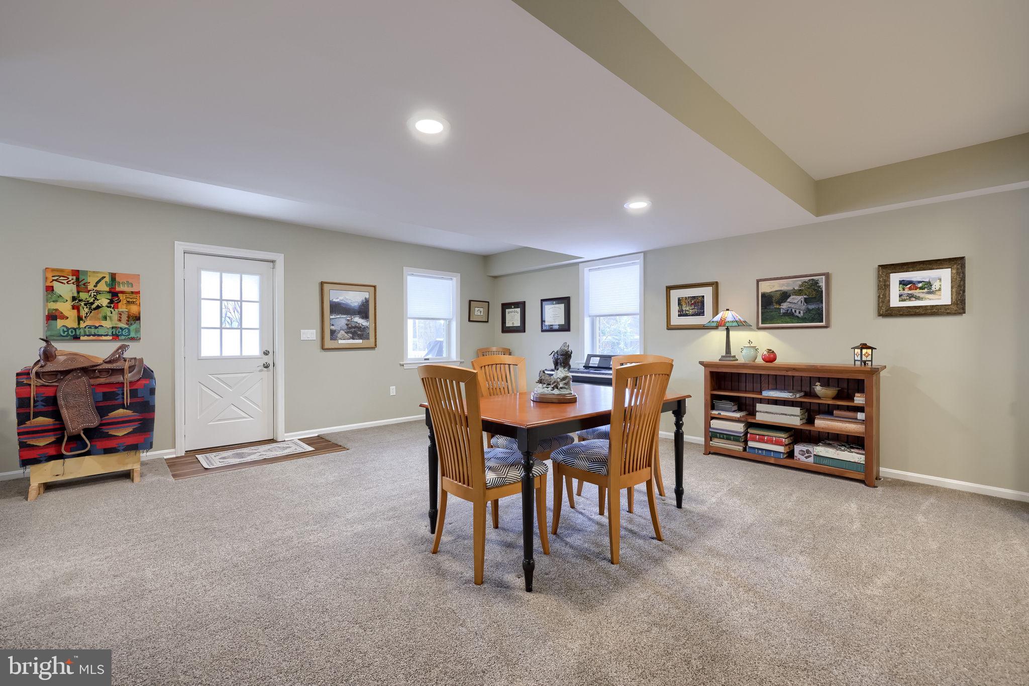 TIMBER VILLA - Residential