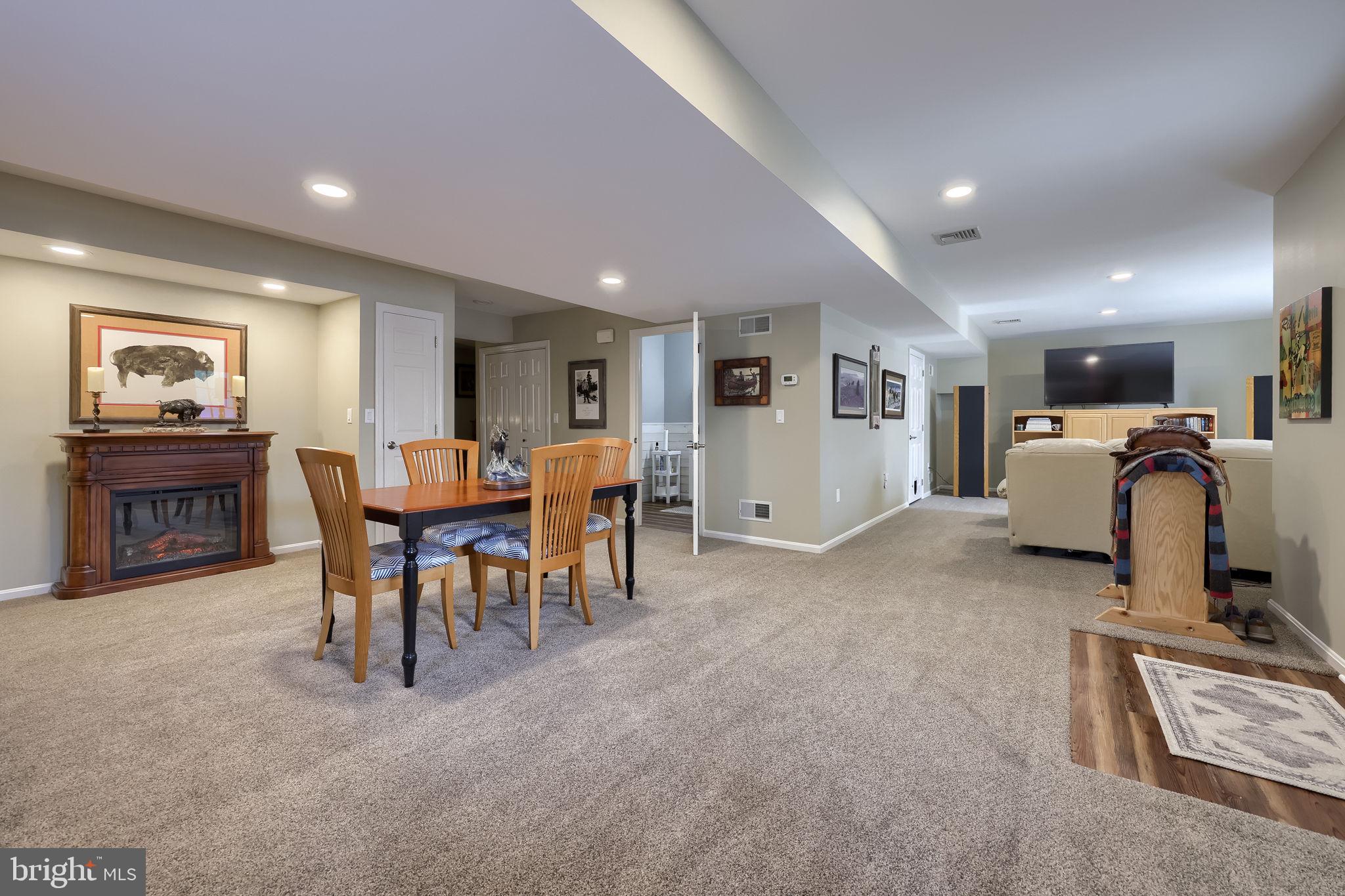 TIMBER VILLA - Residential