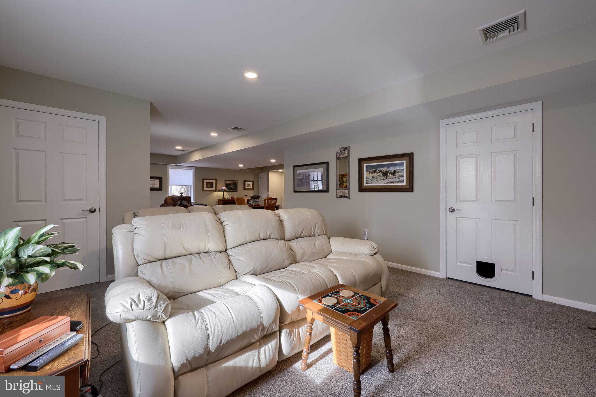 TIMBER VILLA - Residential