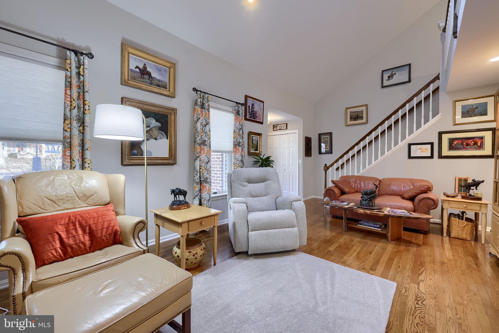 TIMBER VILLA - Residential