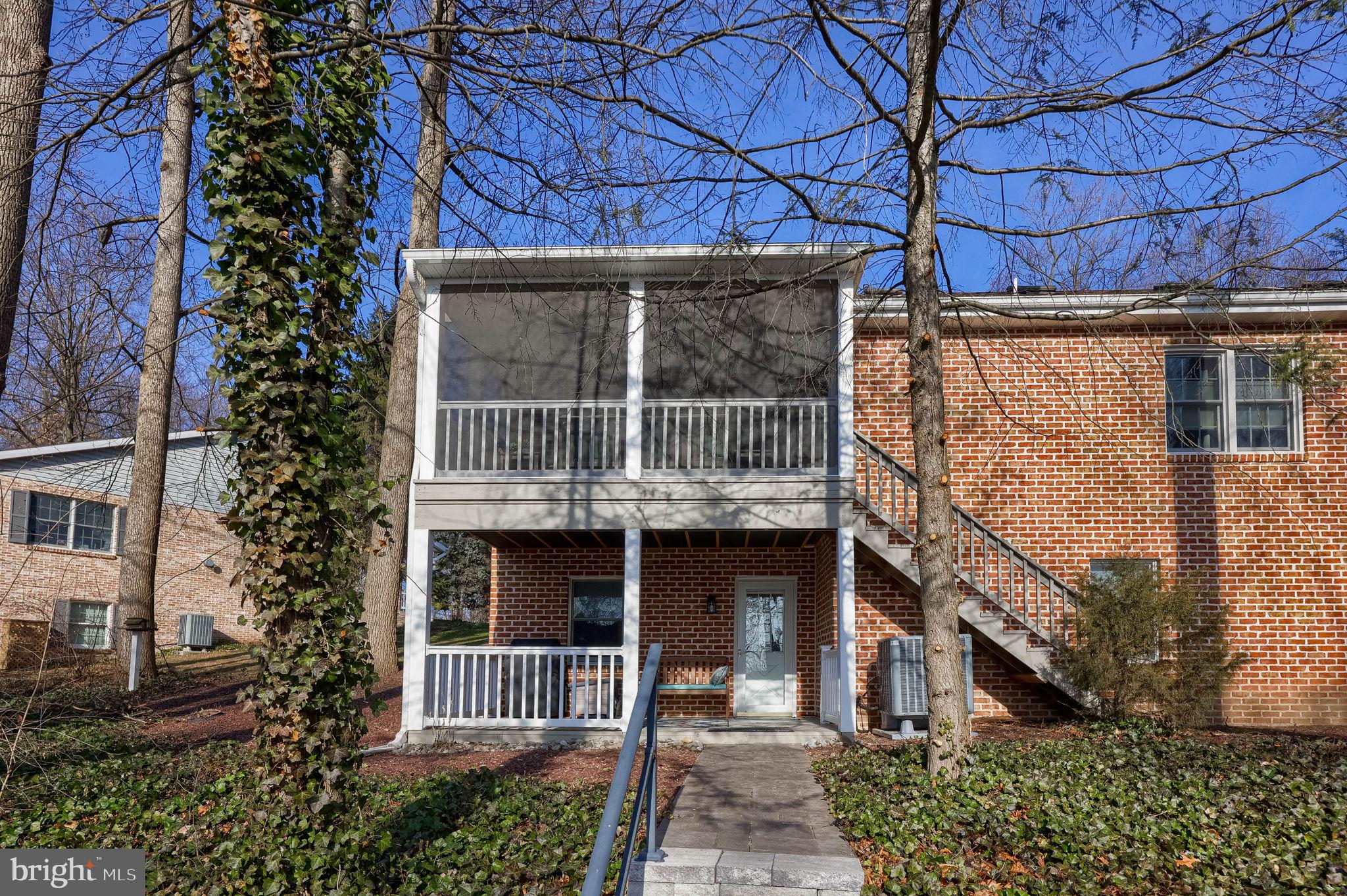 TIMBER VILLA - Residential