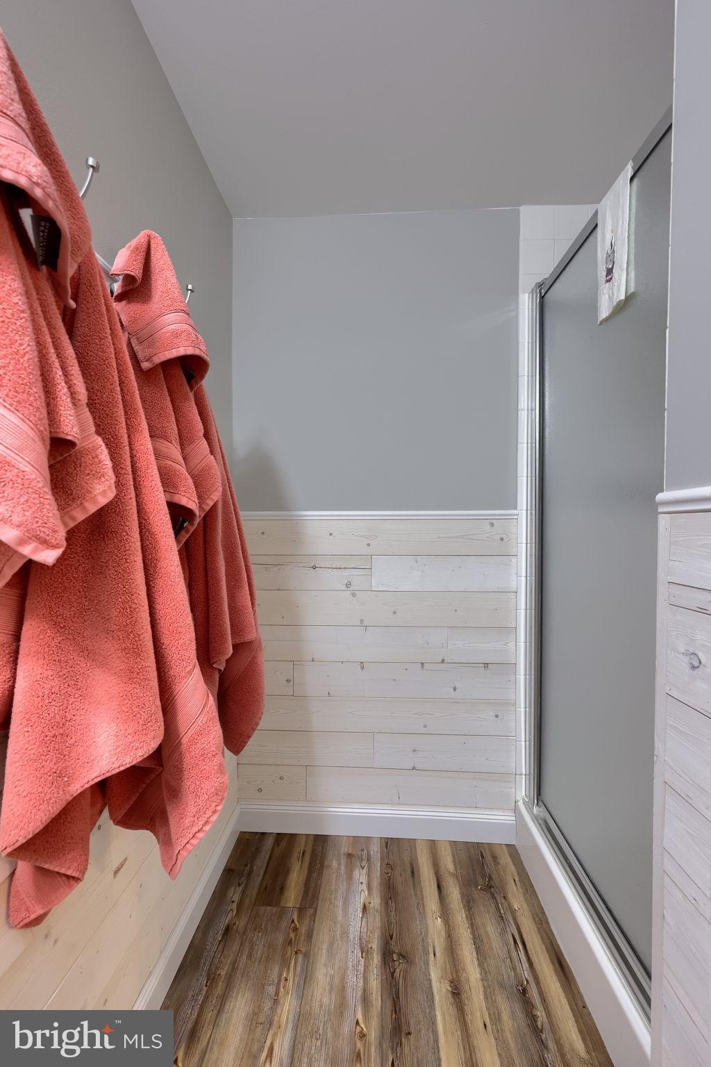 TIMBER VILLA - Residential