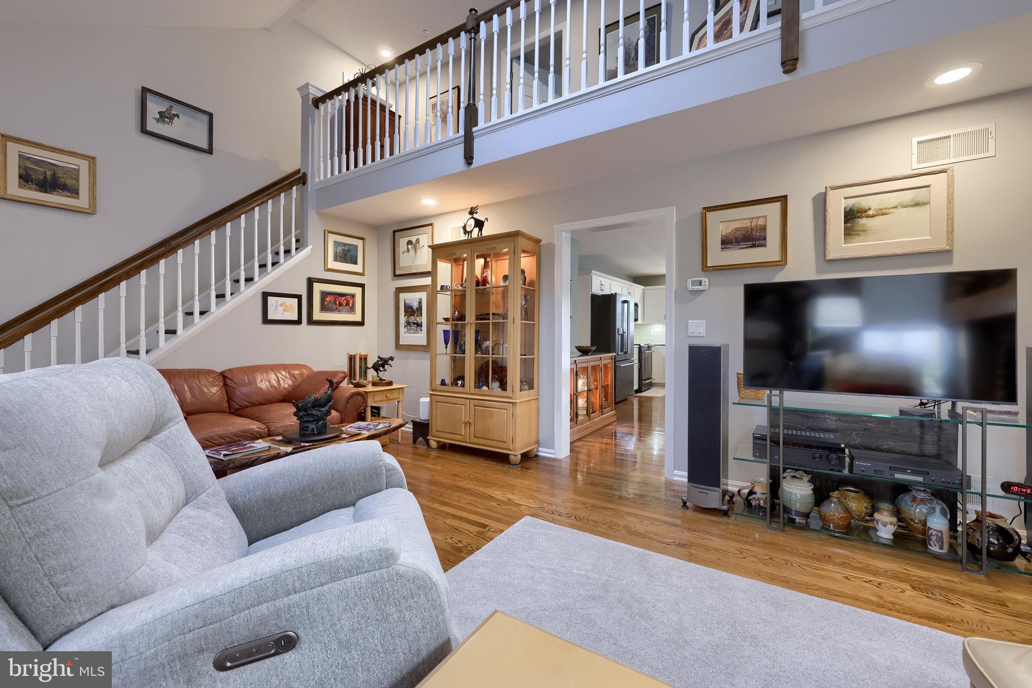 TIMBER VILLA - Residential