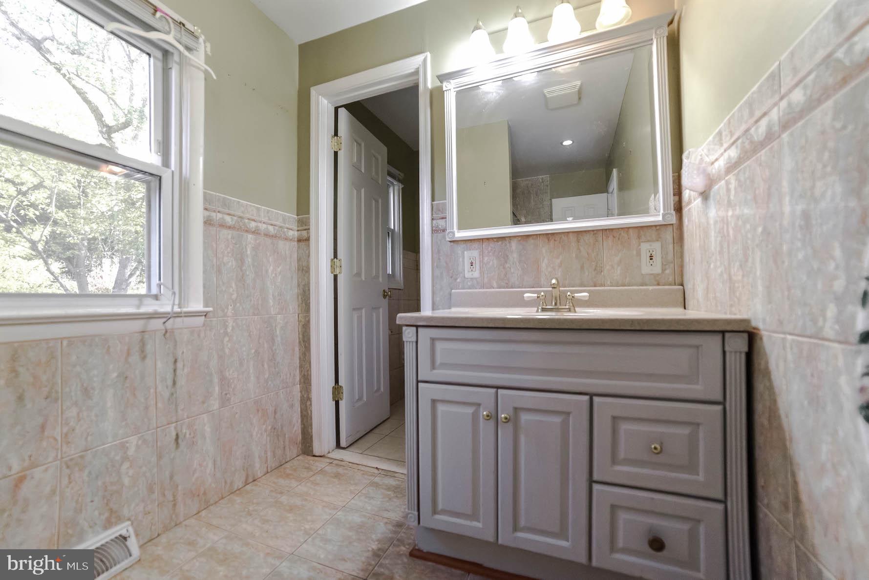 NORTH INDIAN HEAD ESTATES - Residential