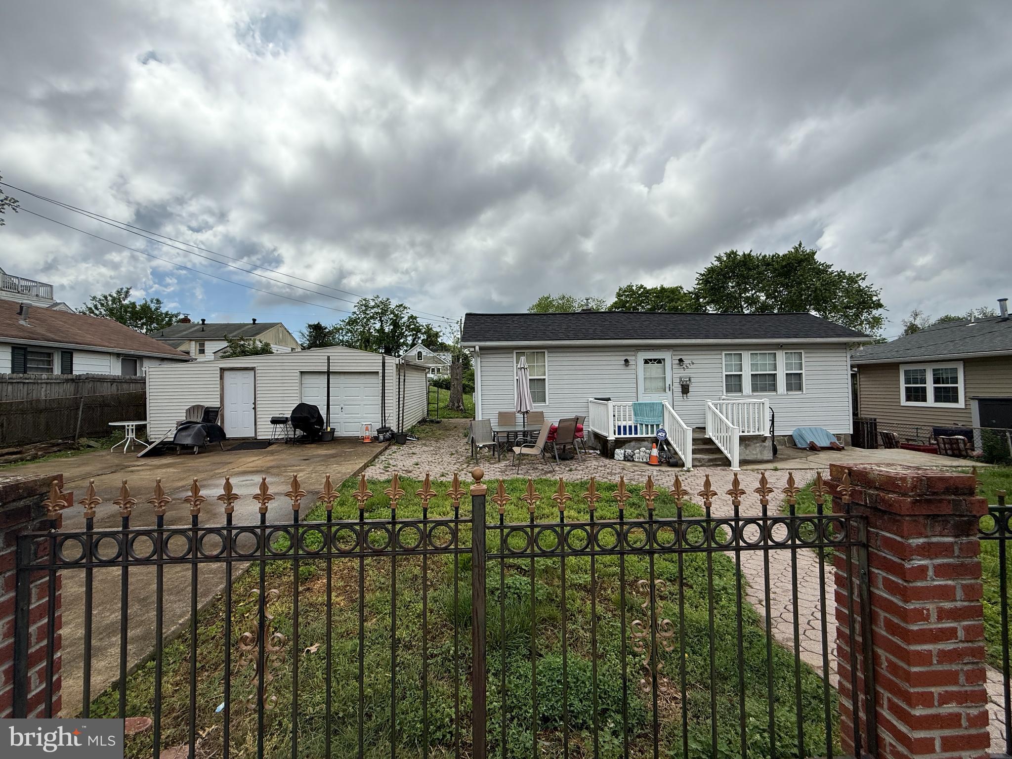 SOUTHGATE - Residential