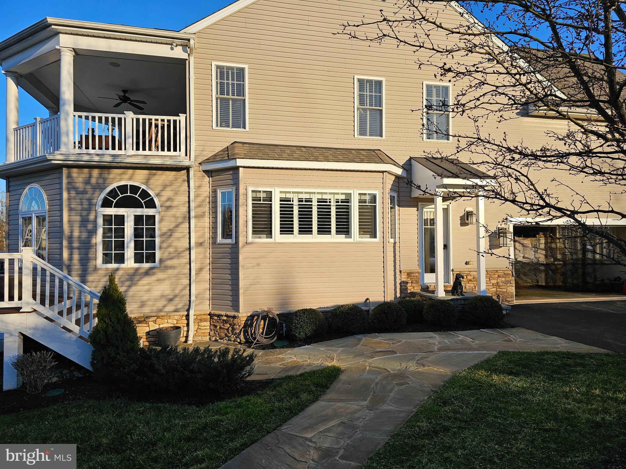 GREENWICH - Residential