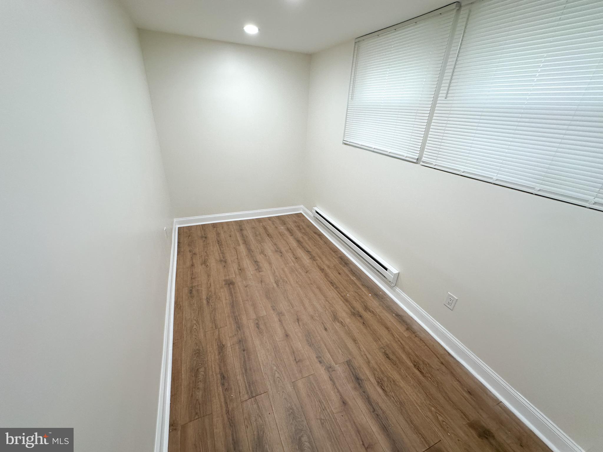 FRANKFORD - Residential Lease