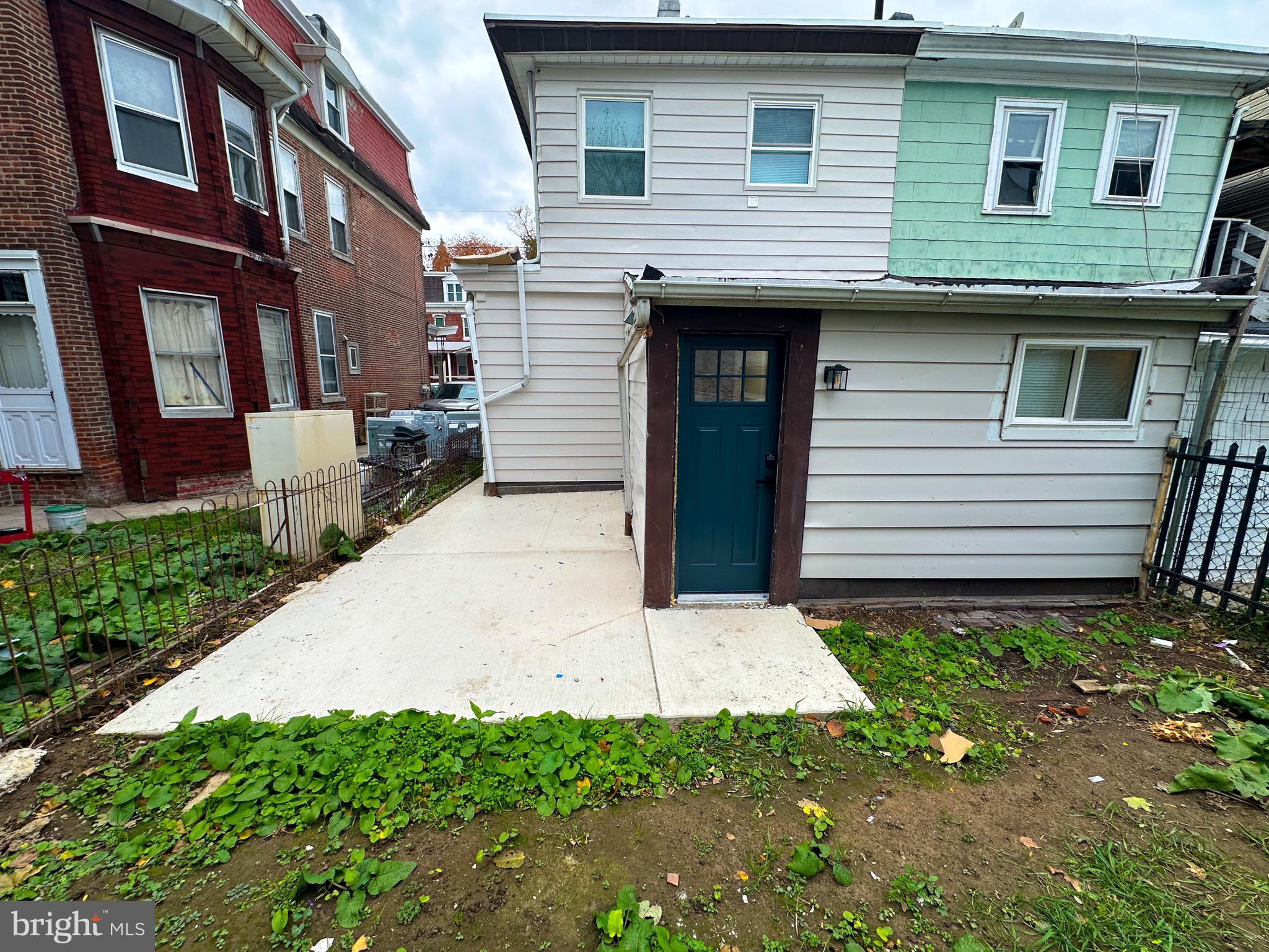 FRANKFORD - Residential Lease