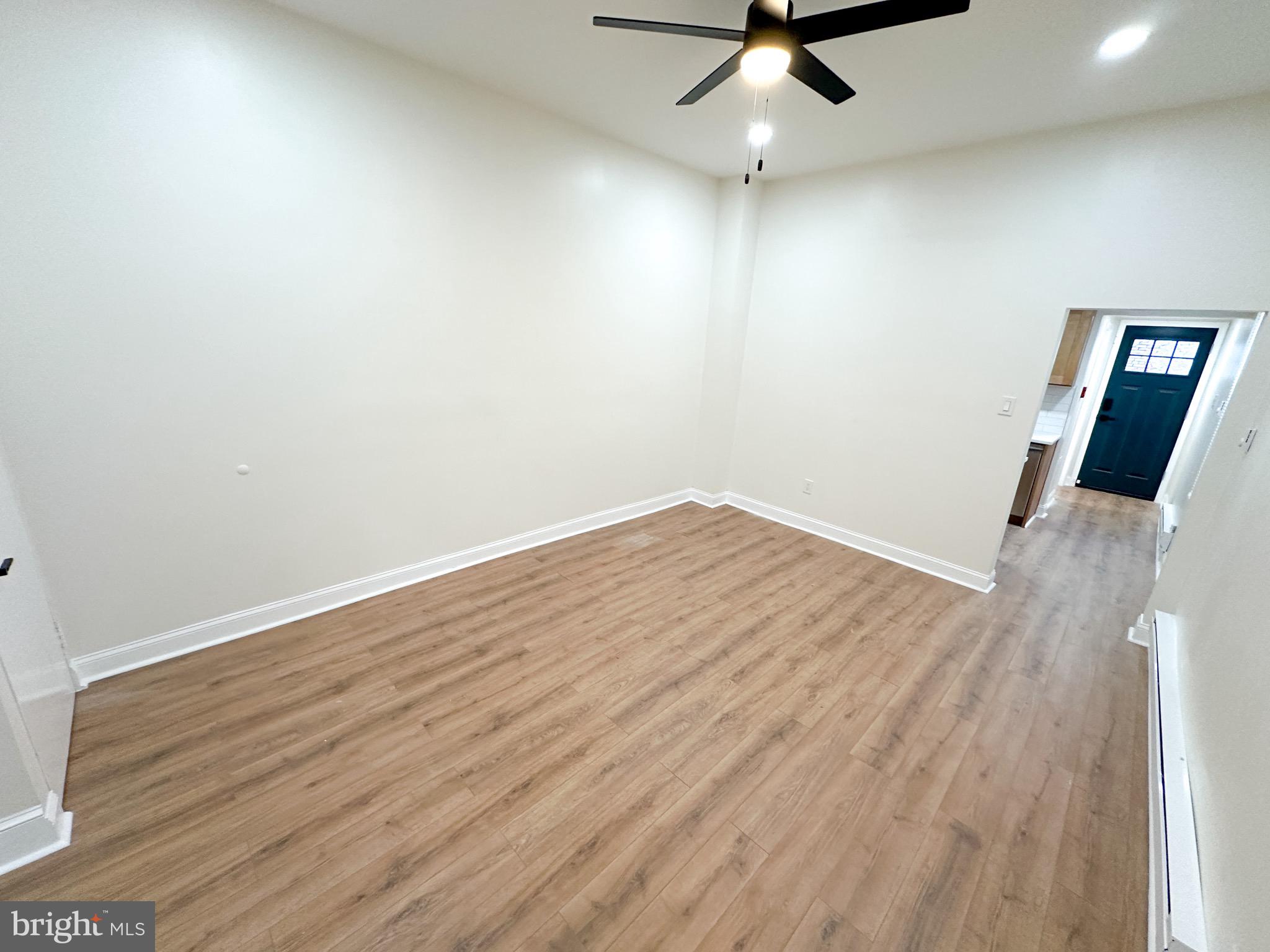 FRANKFORD - Residential Lease