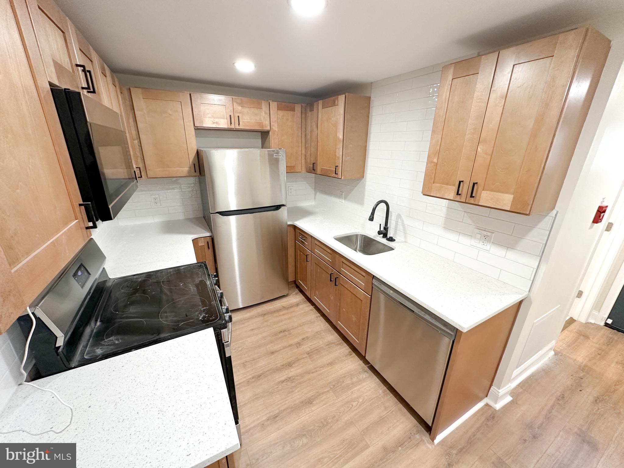 FRANKFORD - Residential Lease