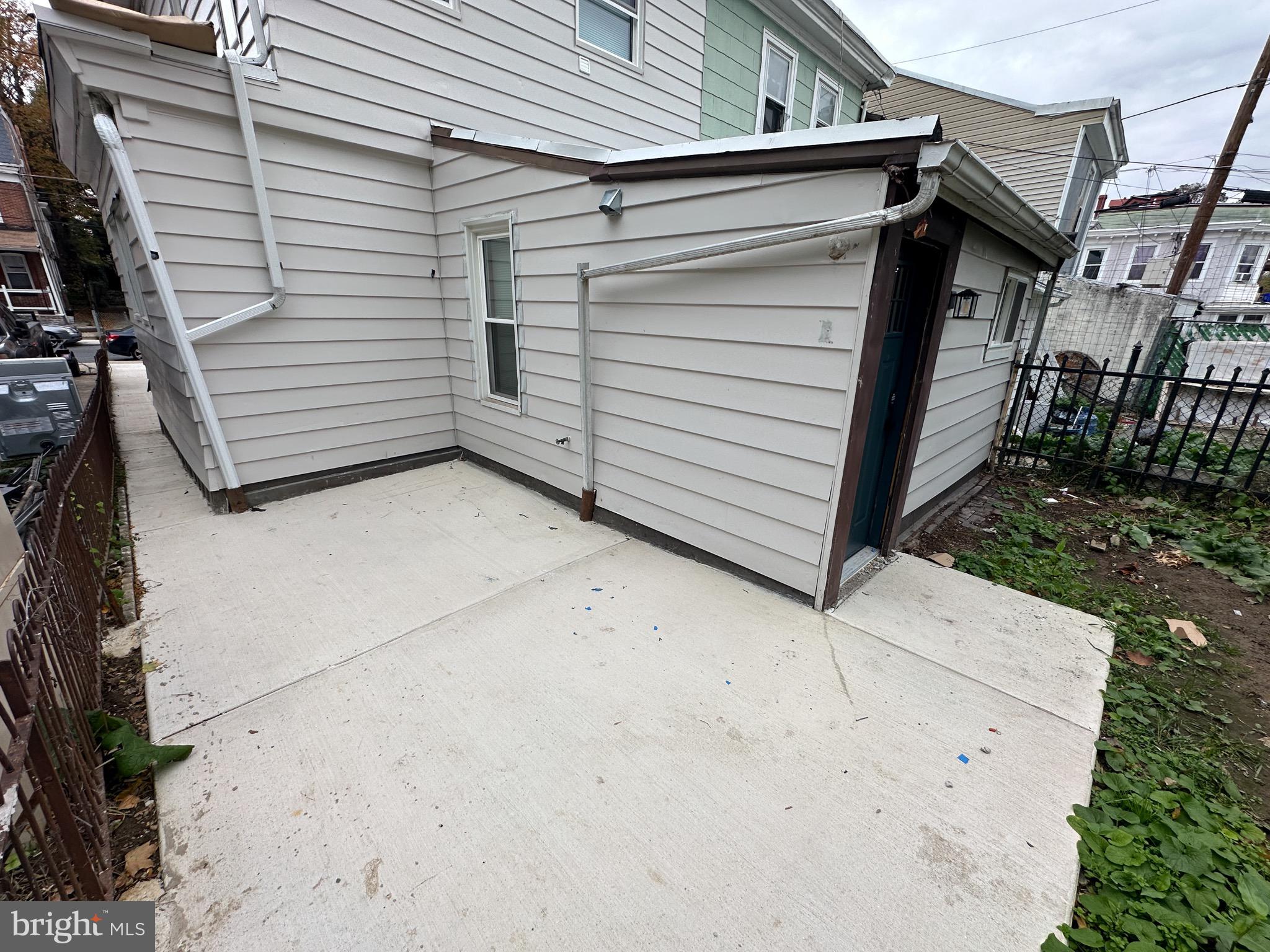 FRANKFORD - Residential Lease