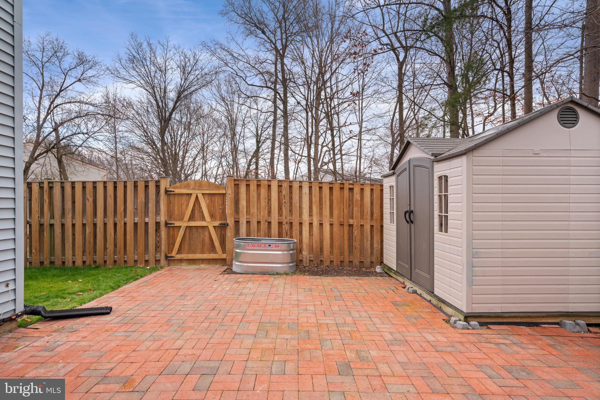 NEWINGTON COMMONS - Residential Lease