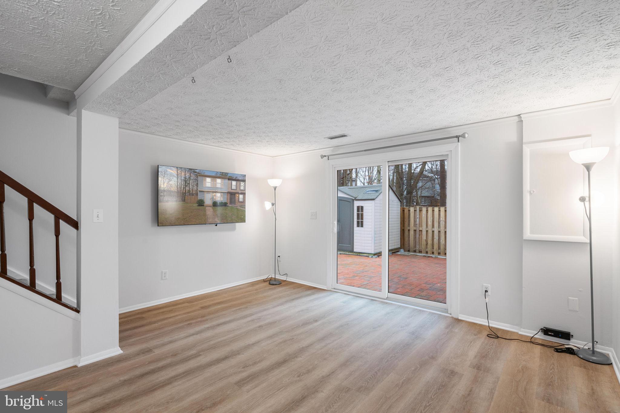 NEWINGTON COMMONS - Residential Lease