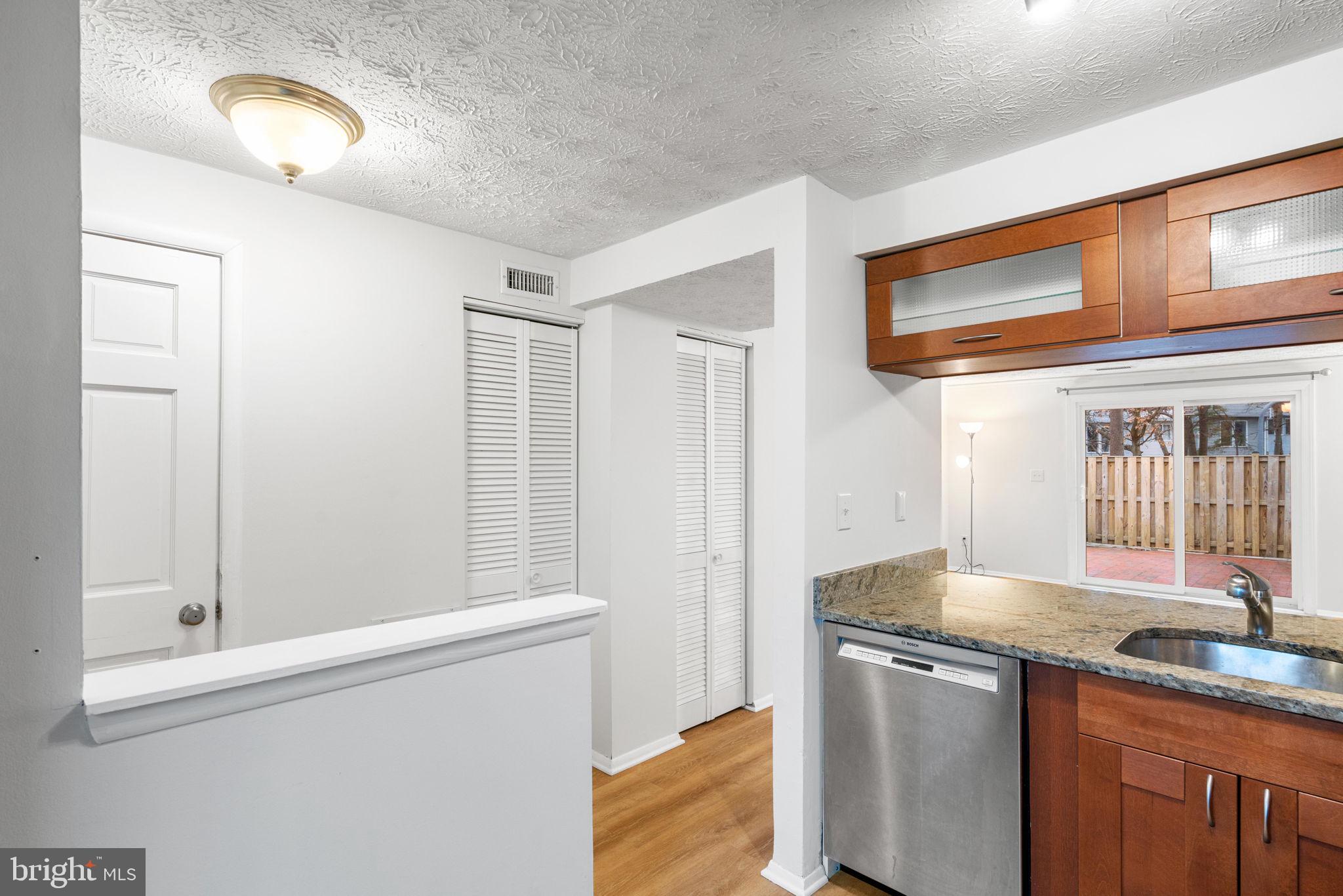 NEWINGTON COMMONS - Residential Lease