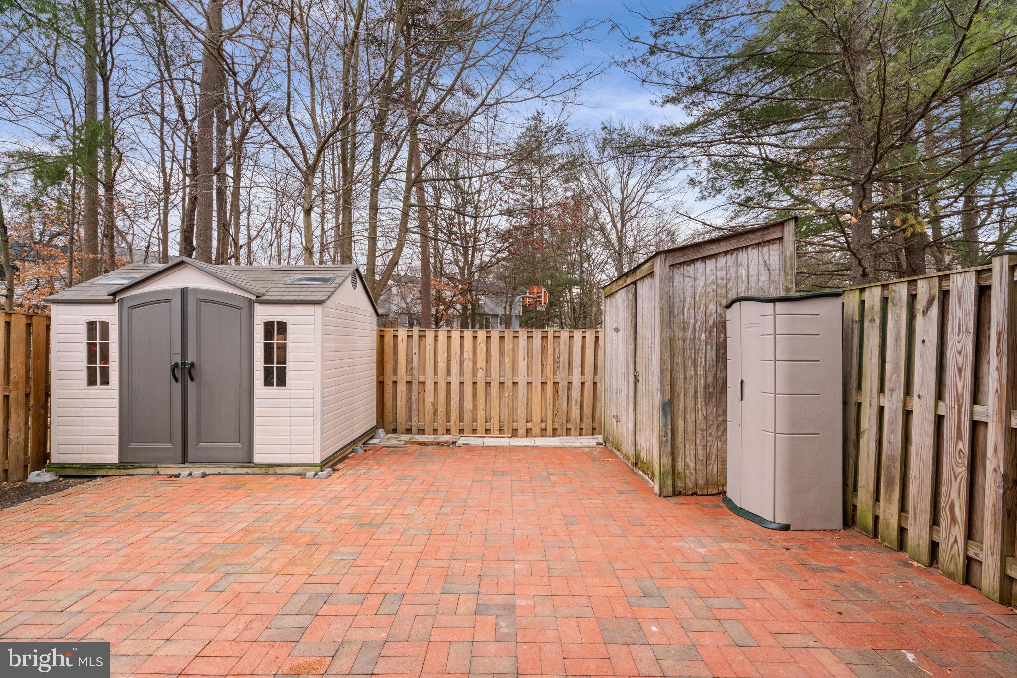 NEWINGTON COMMONS - Residential Lease