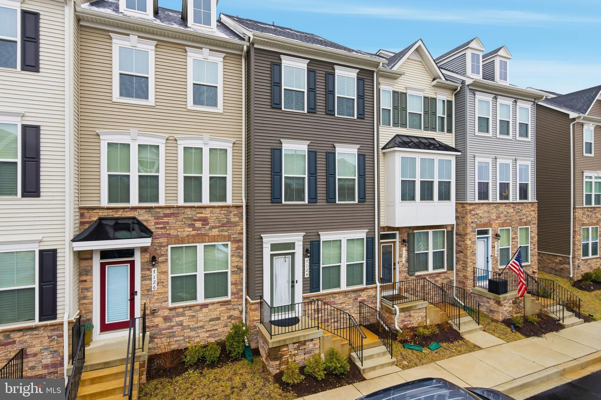 ELKRIDGE CROSSING - Residential