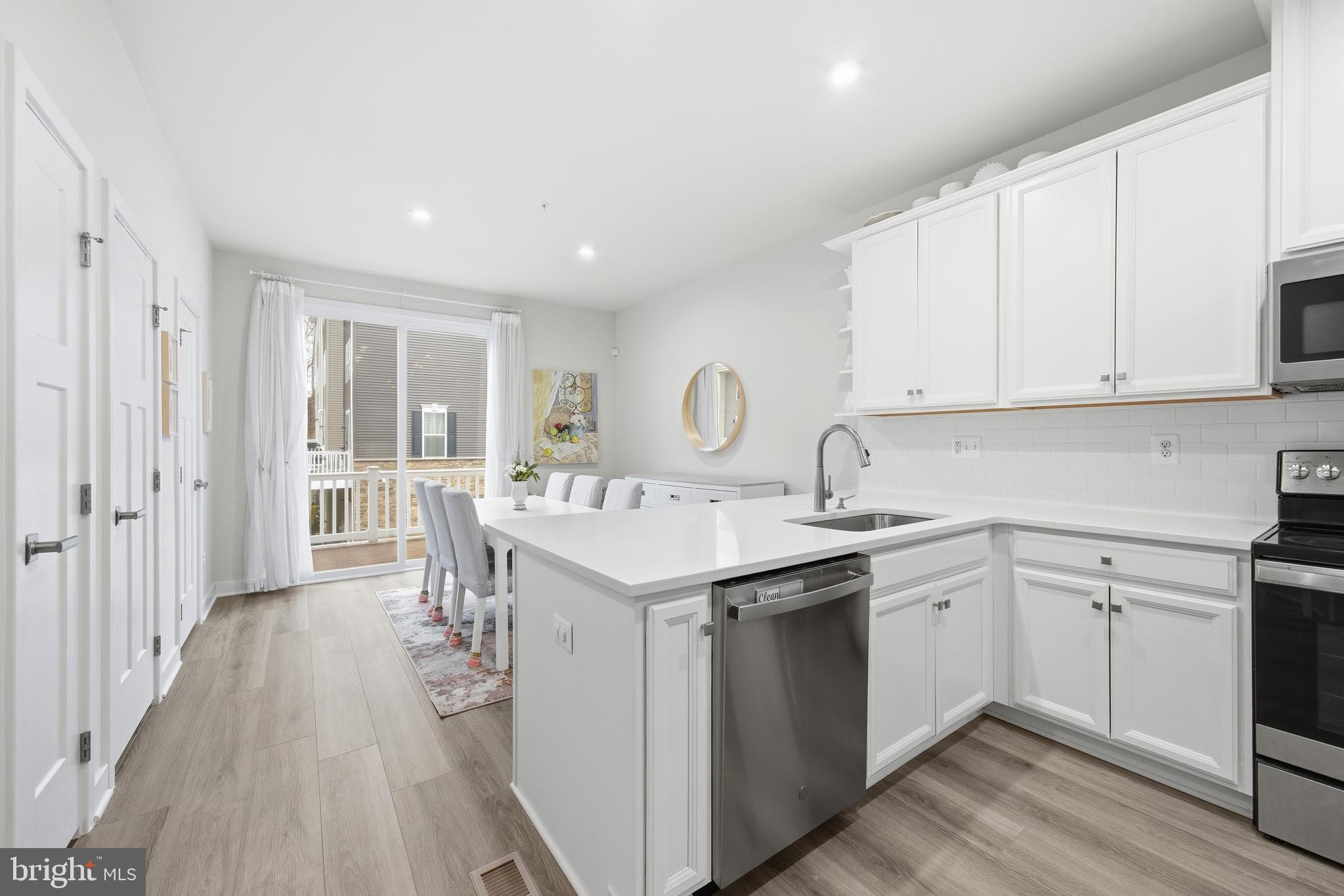 ELKRIDGE CROSSING - Residential