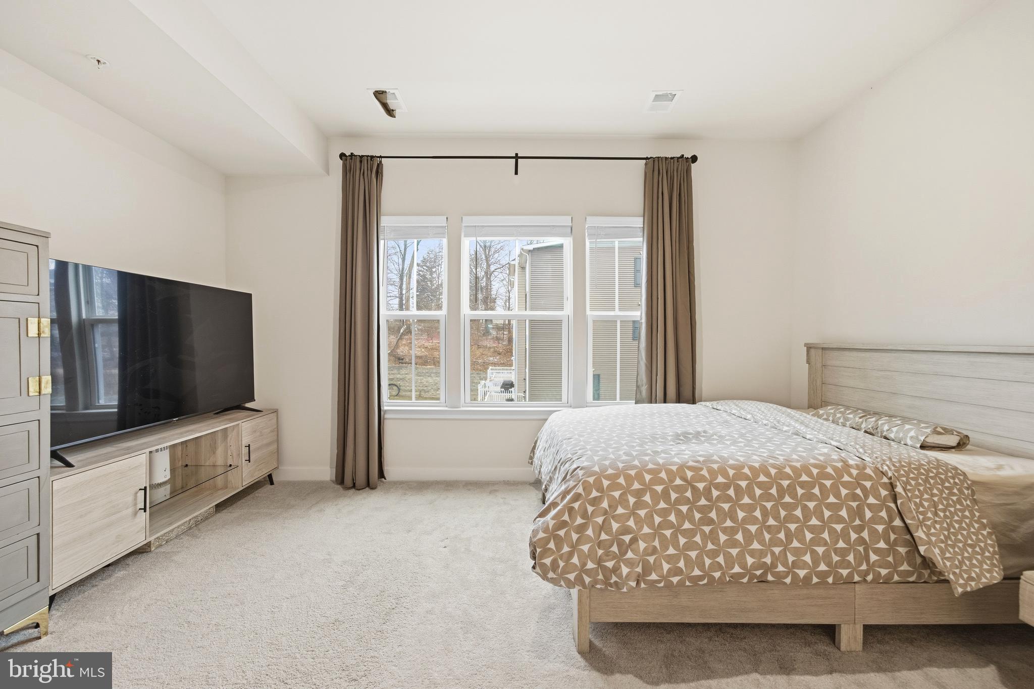 ELKRIDGE CROSSING - Residential