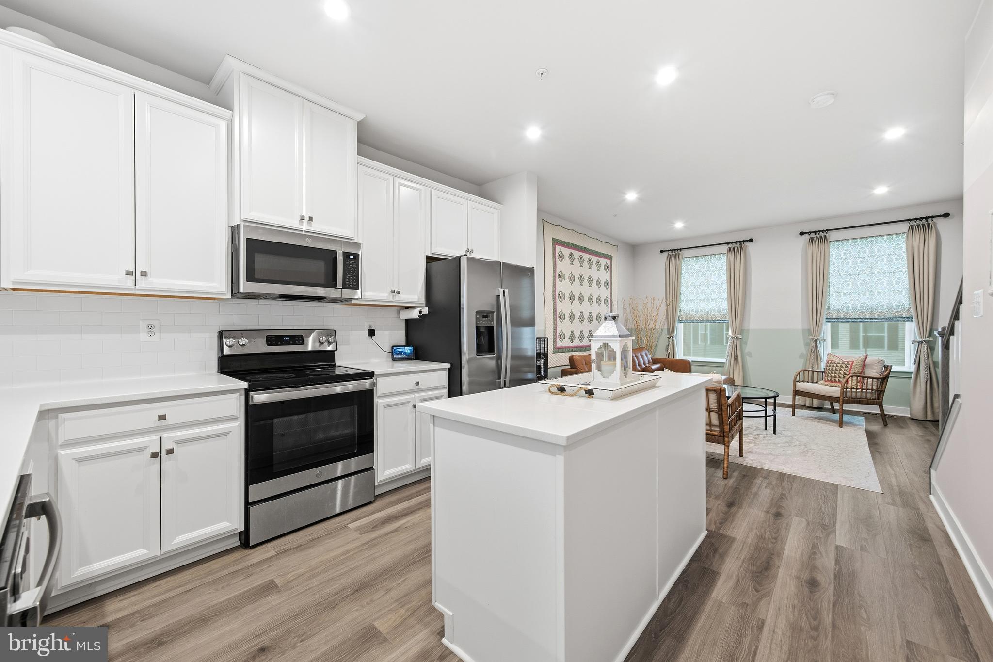 ELKRIDGE CROSSING - Residential