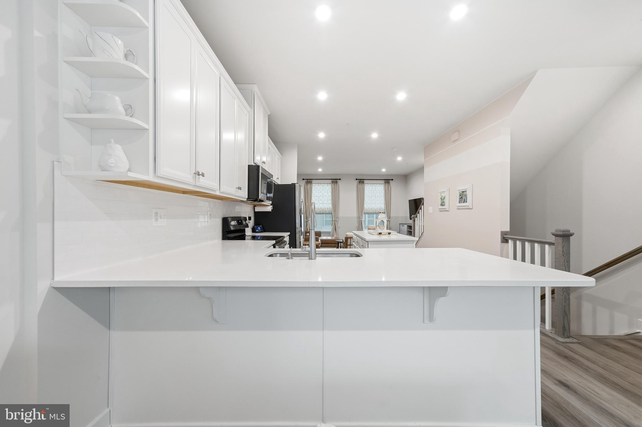 ELKRIDGE CROSSING - Residential