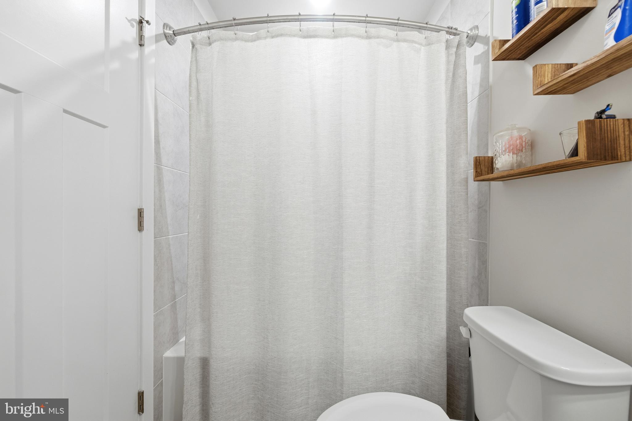 ELKRIDGE CROSSING - Residential