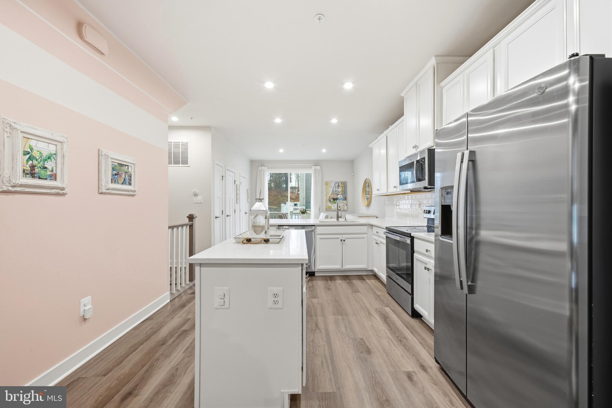 ELKRIDGE CROSSING - Residential