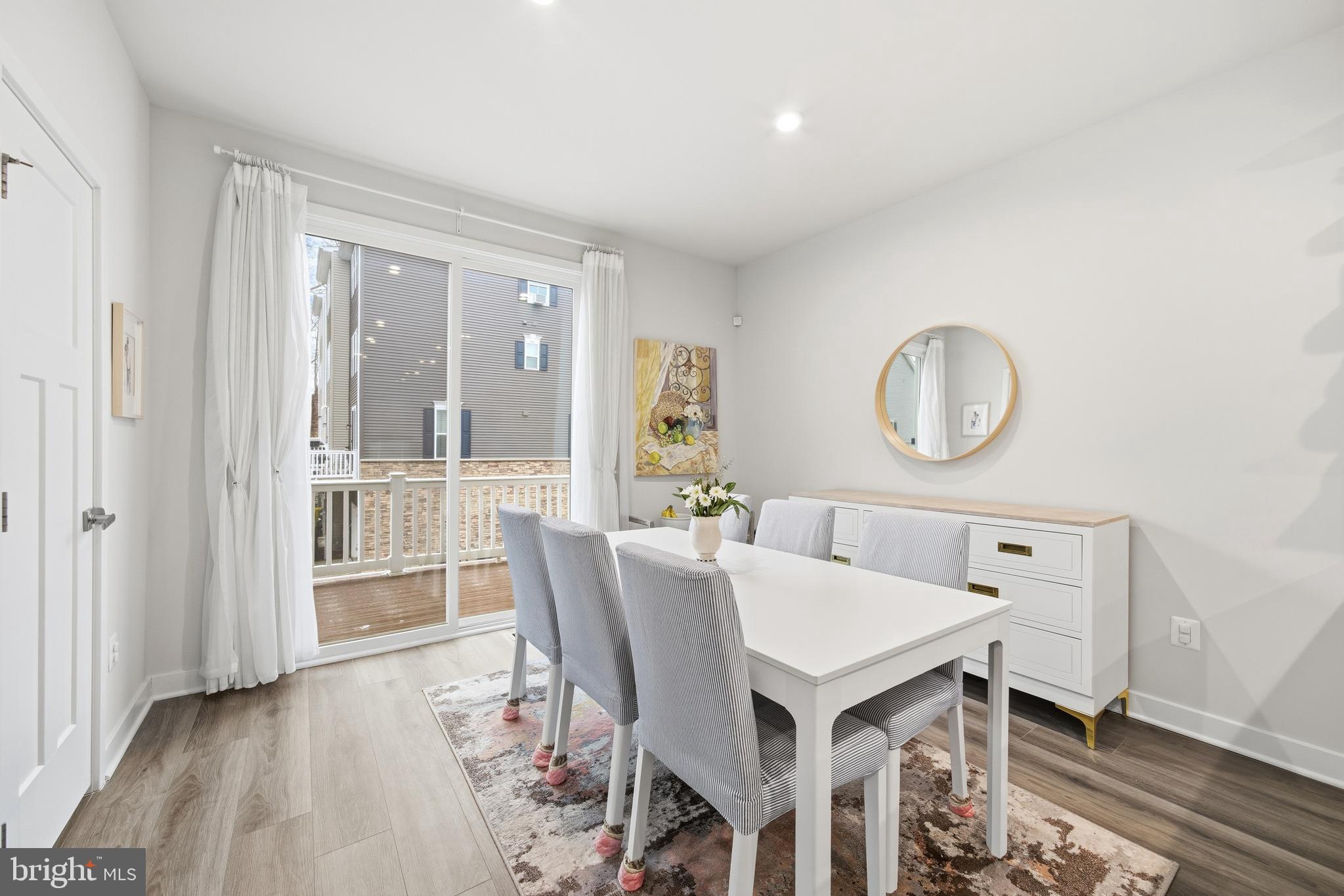 ELKRIDGE CROSSING - Residential