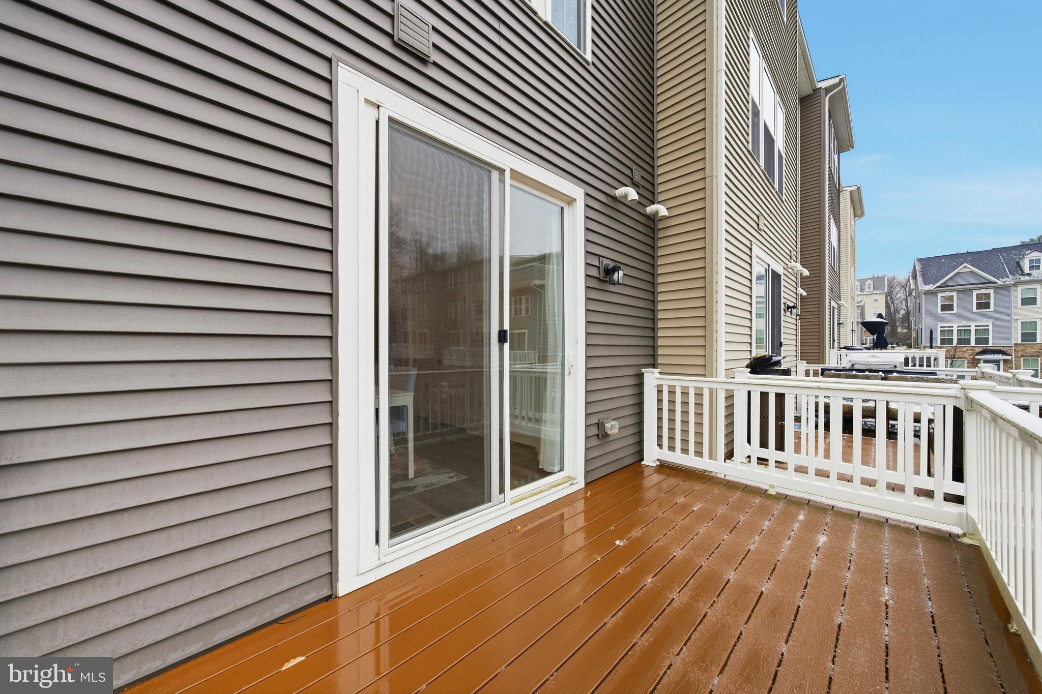 ELKRIDGE CROSSING - Residential