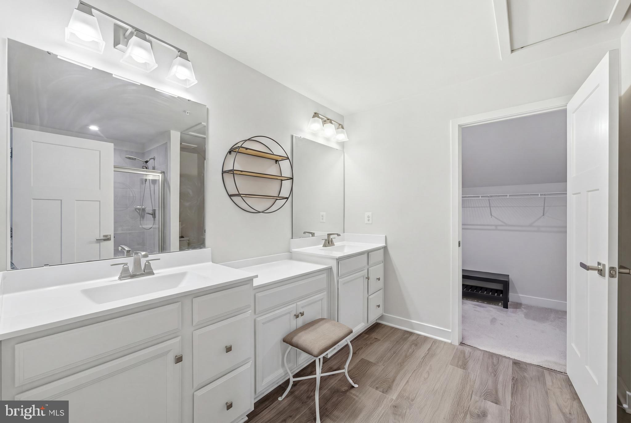 ELKRIDGE CROSSING - Residential