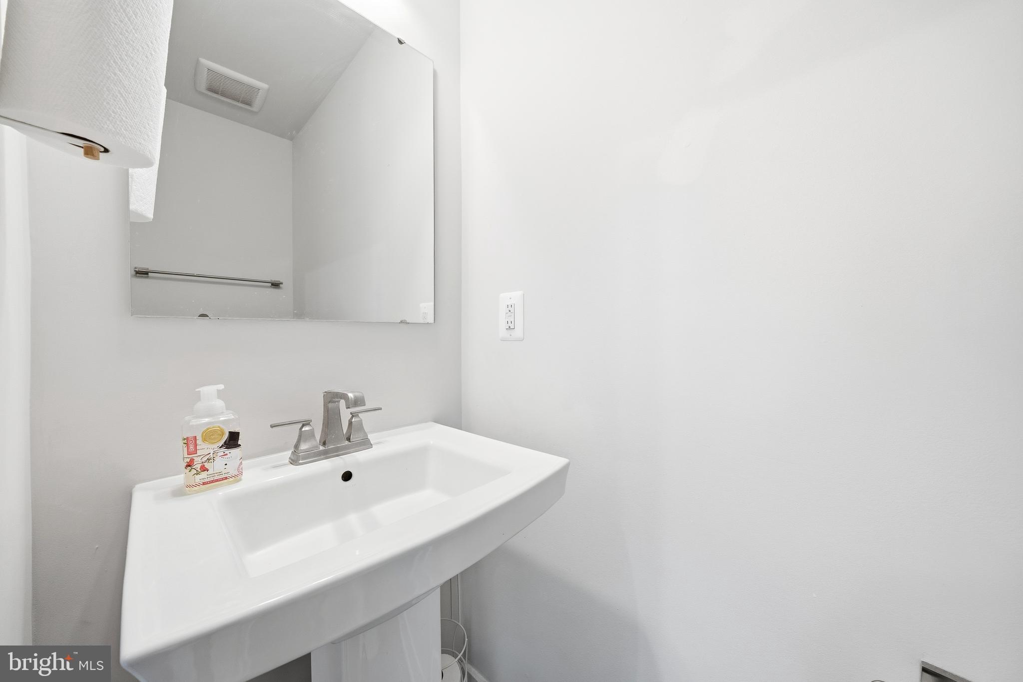 ELKRIDGE CROSSING - Residential