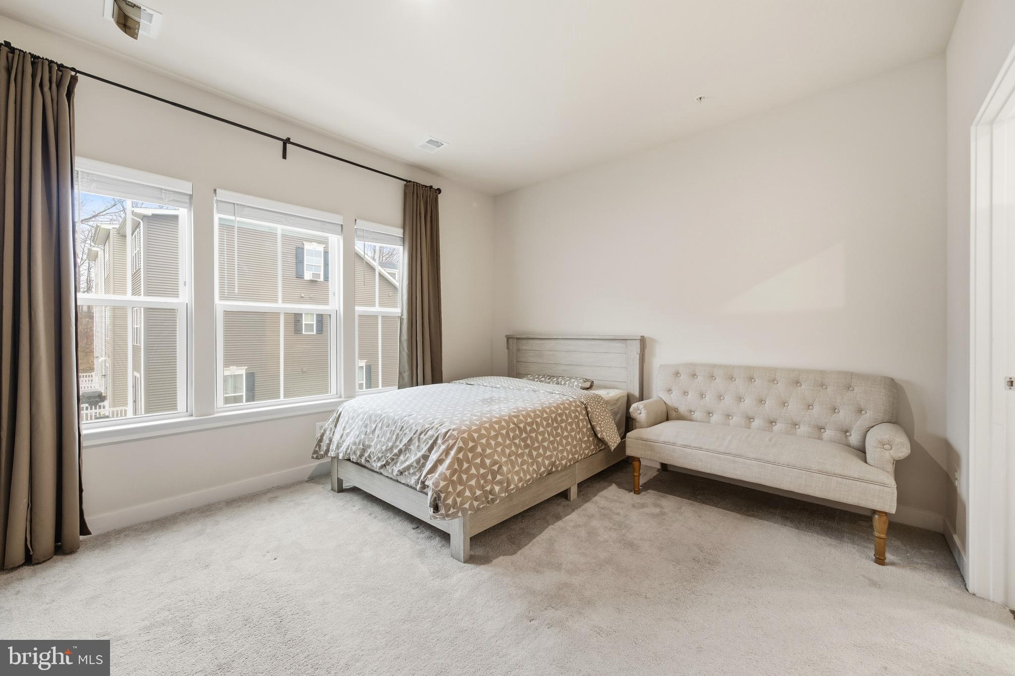 ELKRIDGE CROSSING - Residential