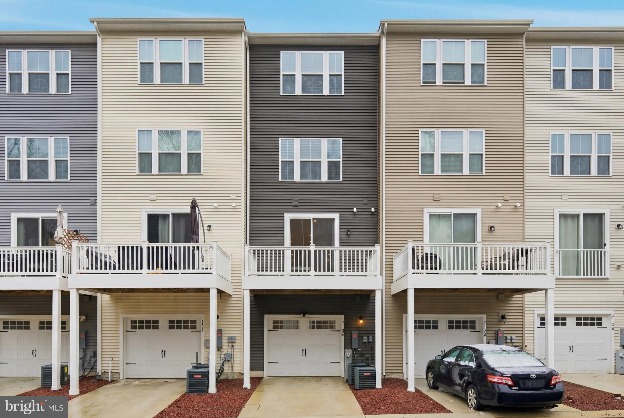 ELKRIDGE CROSSING - Residential