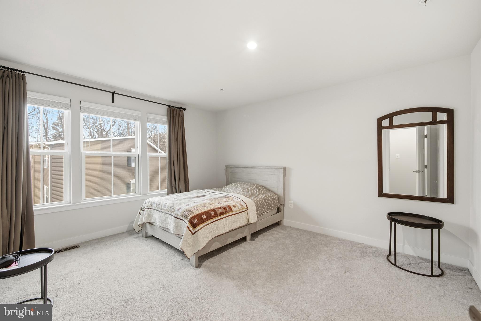 ELKRIDGE CROSSING - Residential