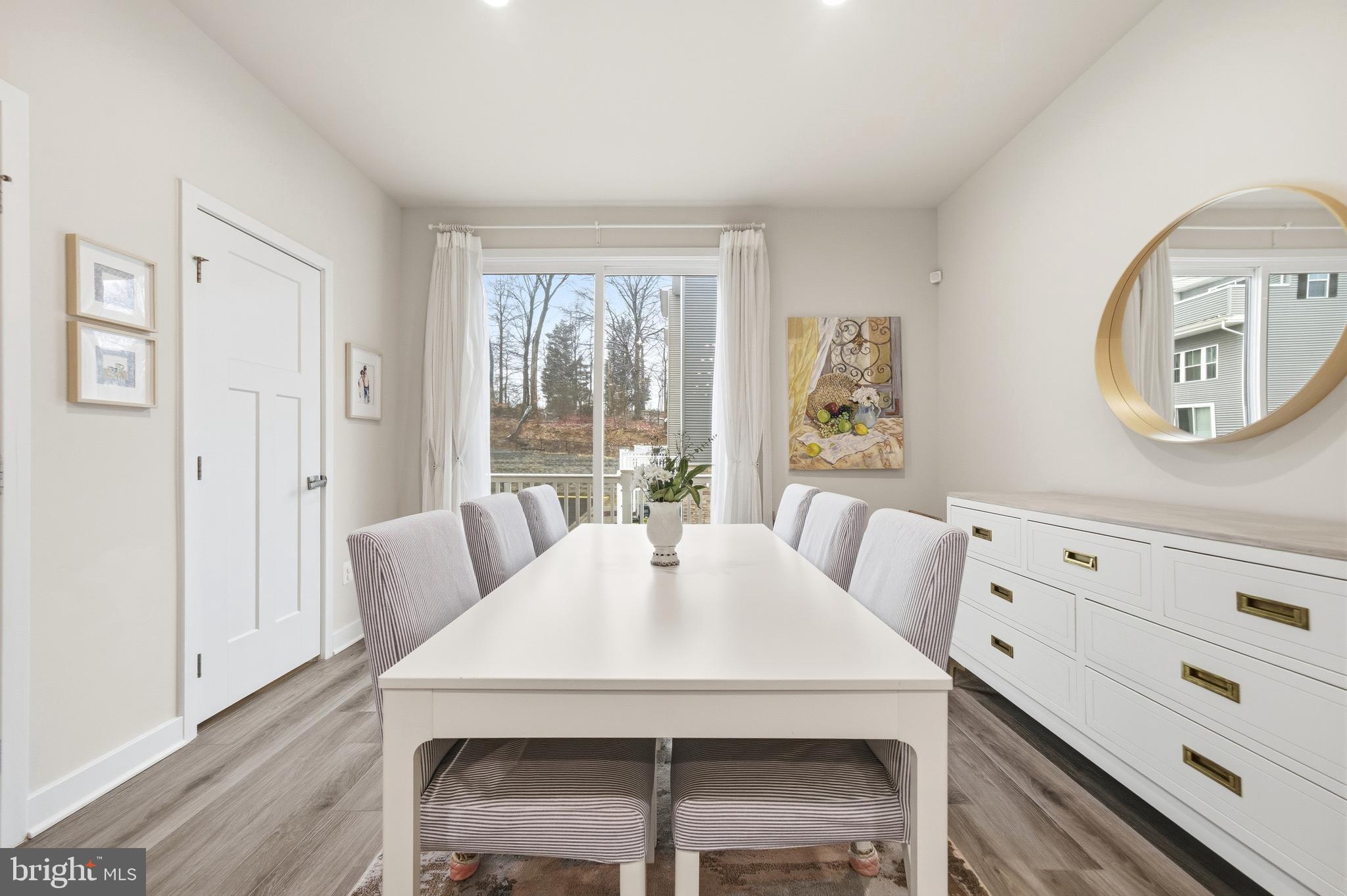 ELKRIDGE CROSSING - Residential