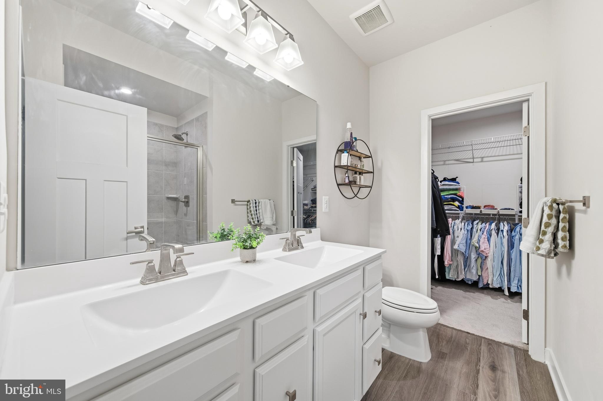 ELKRIDGE CROSSING - Residential