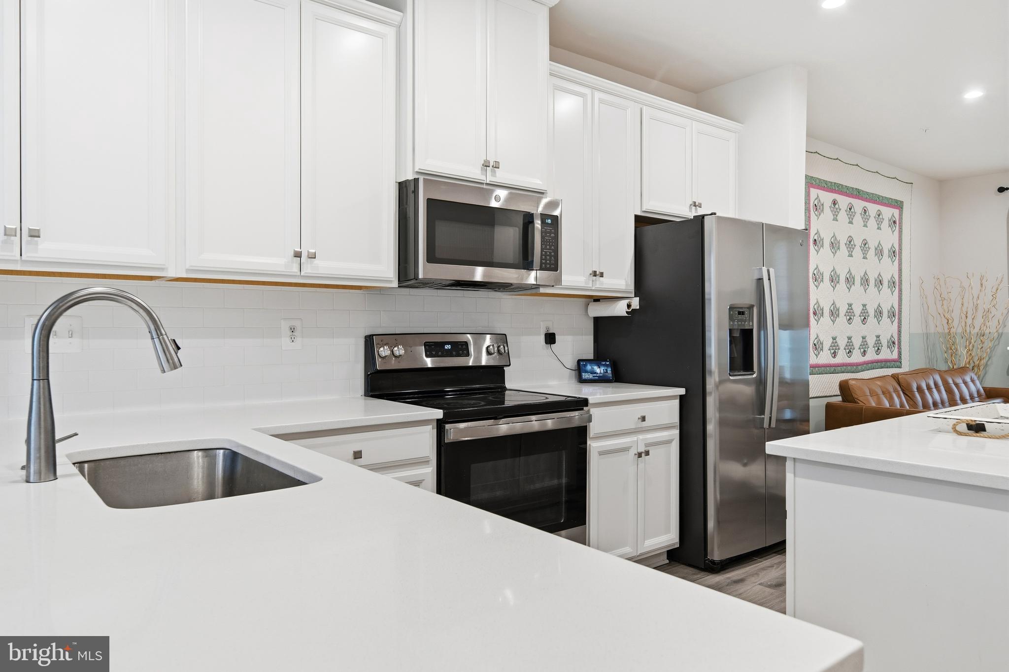 ELKRIDGE CROSSING - Residential