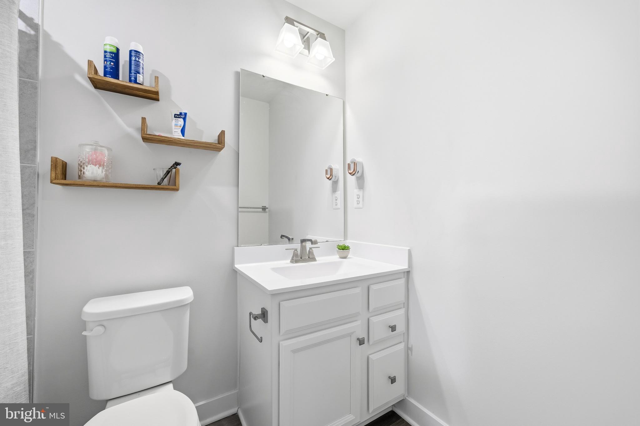 ELKRIDGE CROSSING - Residential