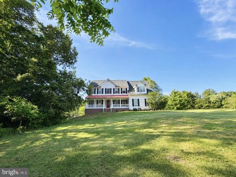 Photo of 231 Crown Manor Drive, STAFFORD, VA 22556 (MLS # VAST2050108)