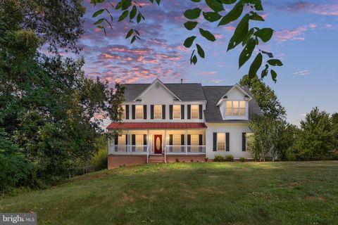 Photo of 231 Crown Manor Drive, STAFFORD, VA 22556 (MLS # VAST2050108)