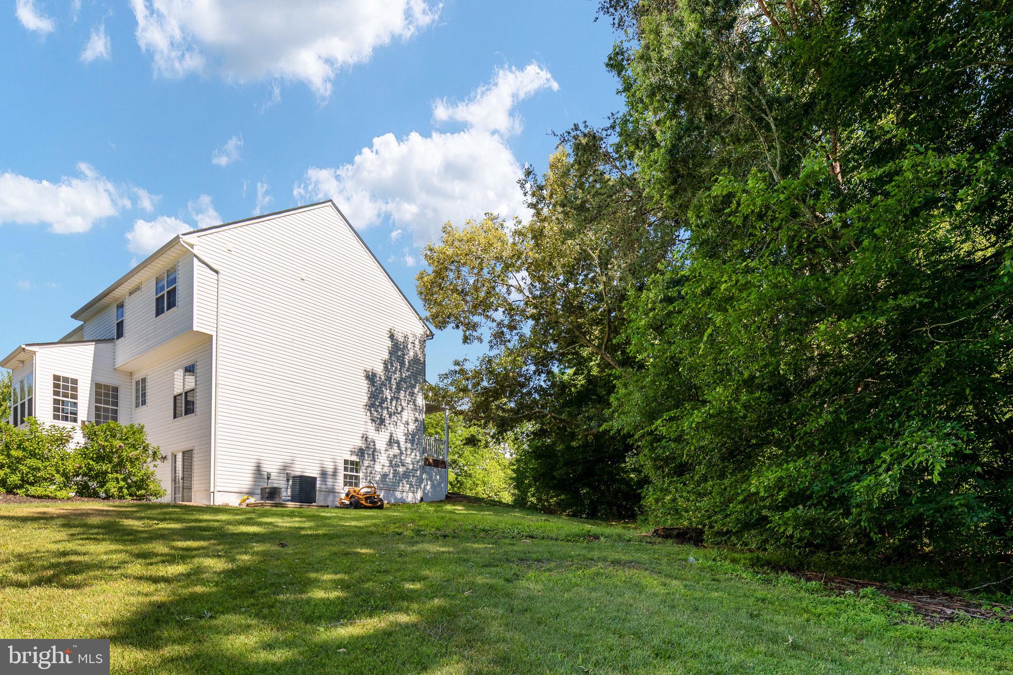 231 CROWN MANOR DRIVE
