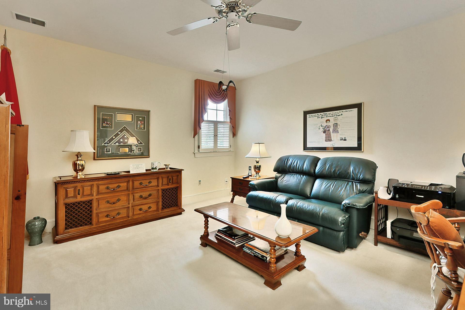 HUNTING HILLS - Residential