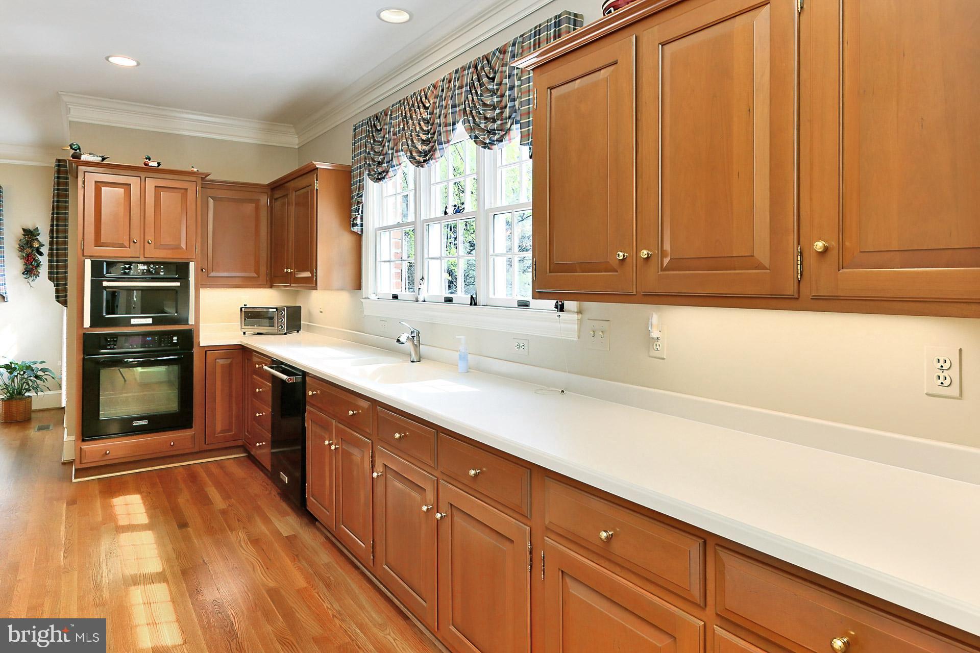 HUNTING HILLS - Residential