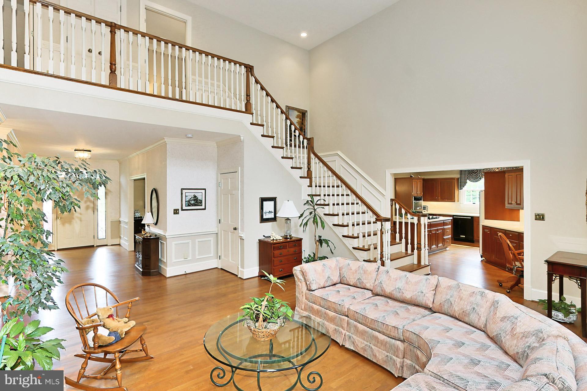 HUNTING HILLS - Residential