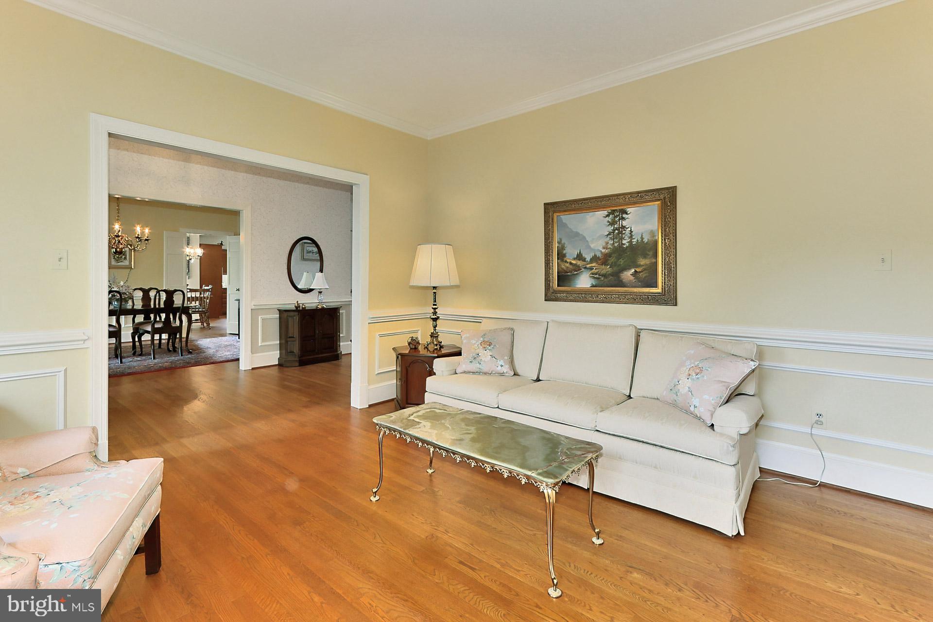 HUNTING HILLS - Residential