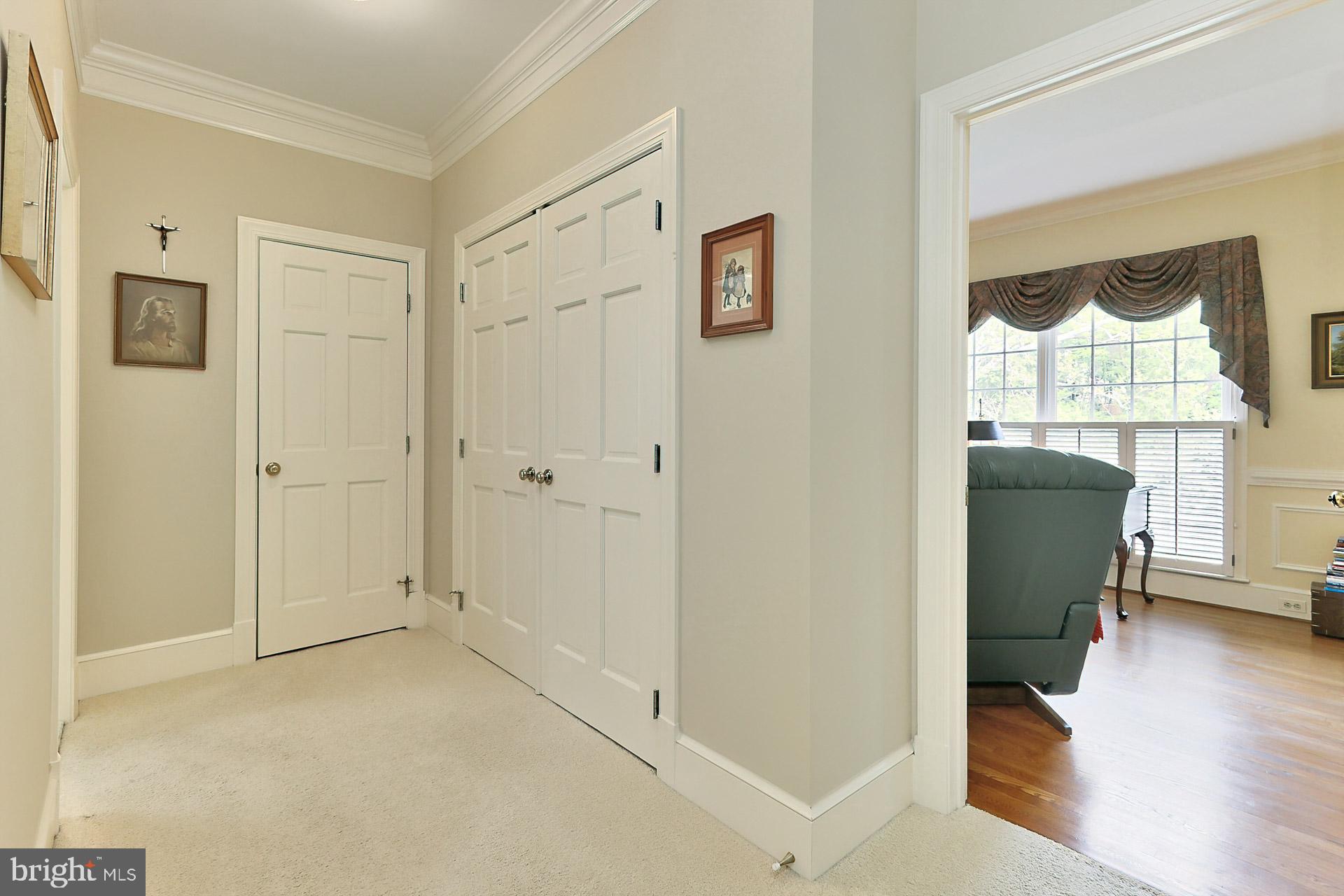 HUNTING HILLS - Residential